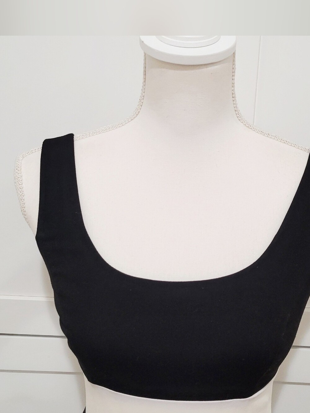 Ralph Lauren Black & White Color Block Sleeveless Fit & Flare Dress | Size 0 - Picture 3 of 7